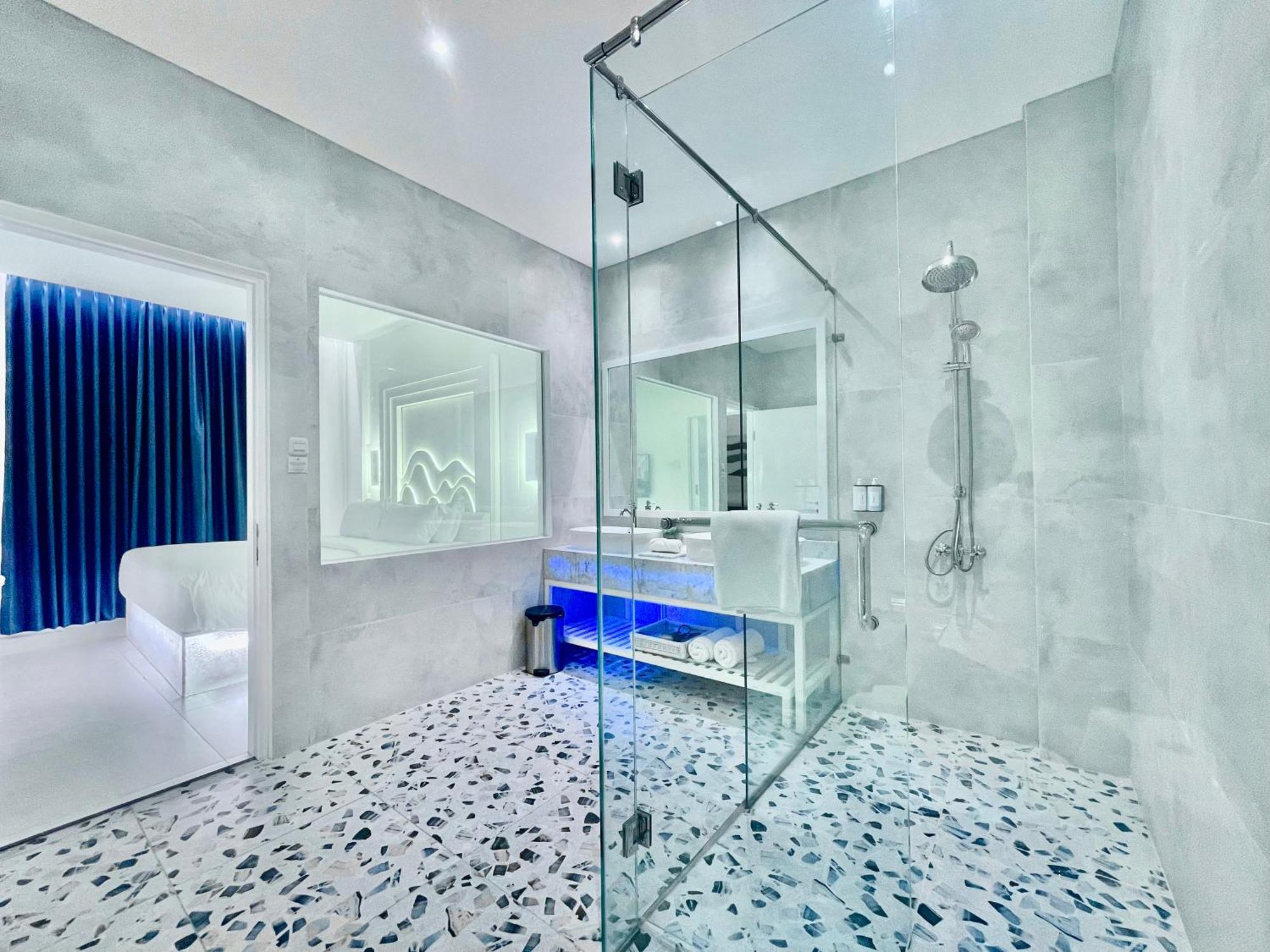 Hemangini Hotel