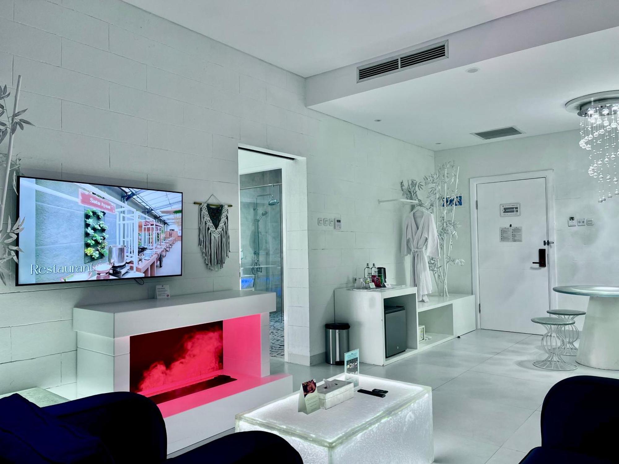 Hemangini Hotel 4*