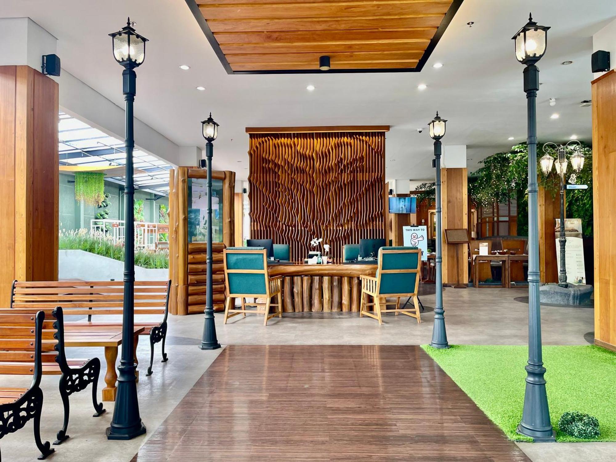 Hotel Hemangini